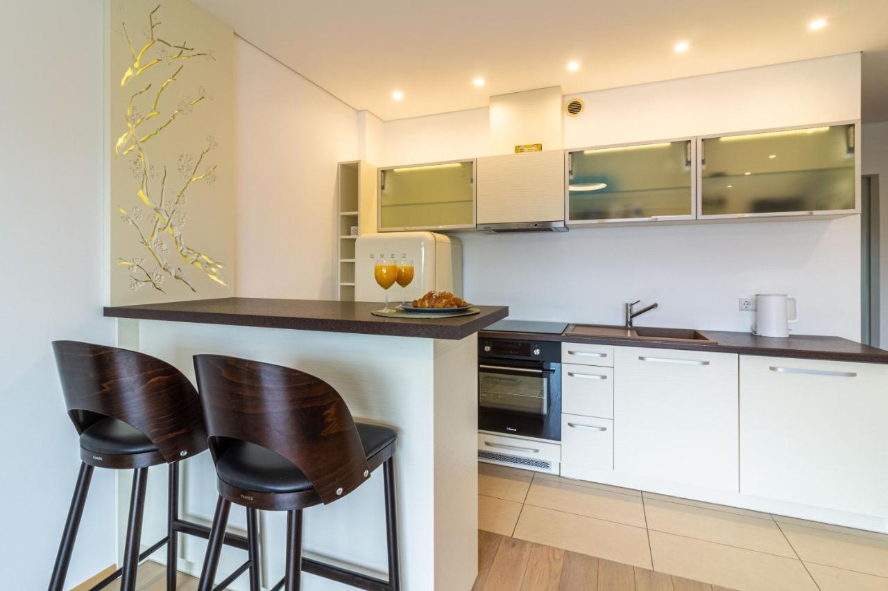 Cohost I Sunny Center Apt, Covered Parking, Balcony & Self Check-in Kaunas