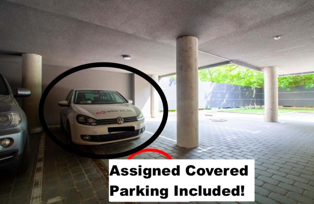 Cohost I Sunny Center Apt, Covered Parking, Balcony & Self Check-in *